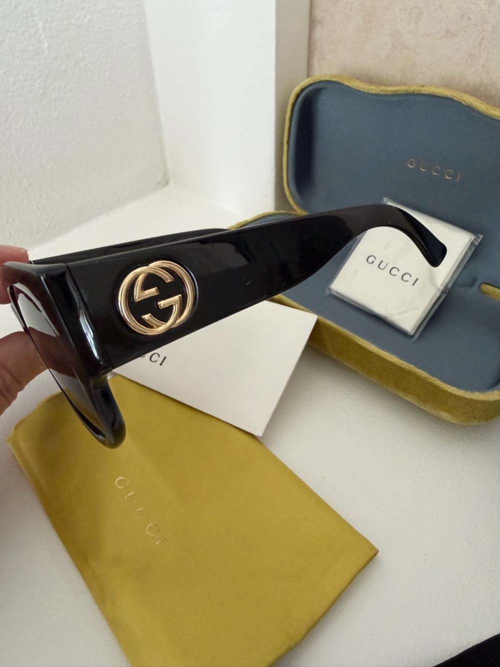 New Gucci Black and Gold Oversized Square Sunglasses. Authentic. GG0142SA - Picture 7 of 10
